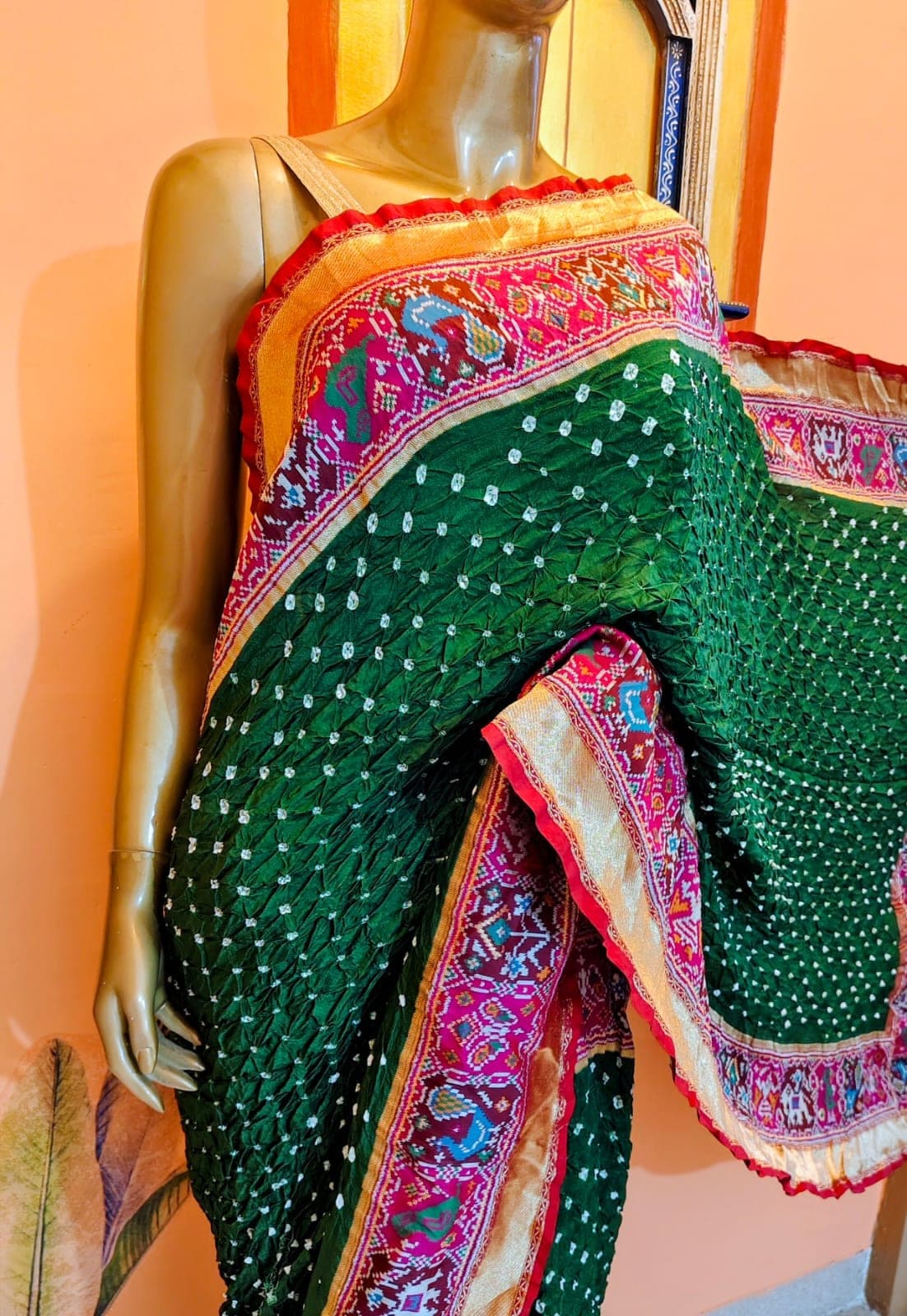 Close-up of the contrast border