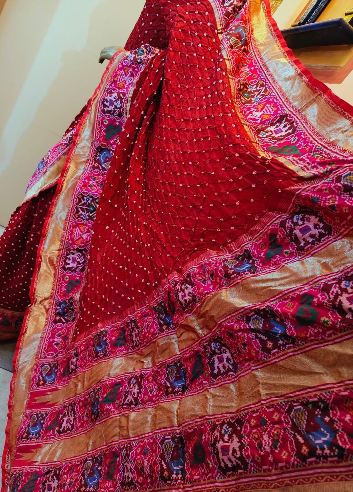 Close-up of the contrast border